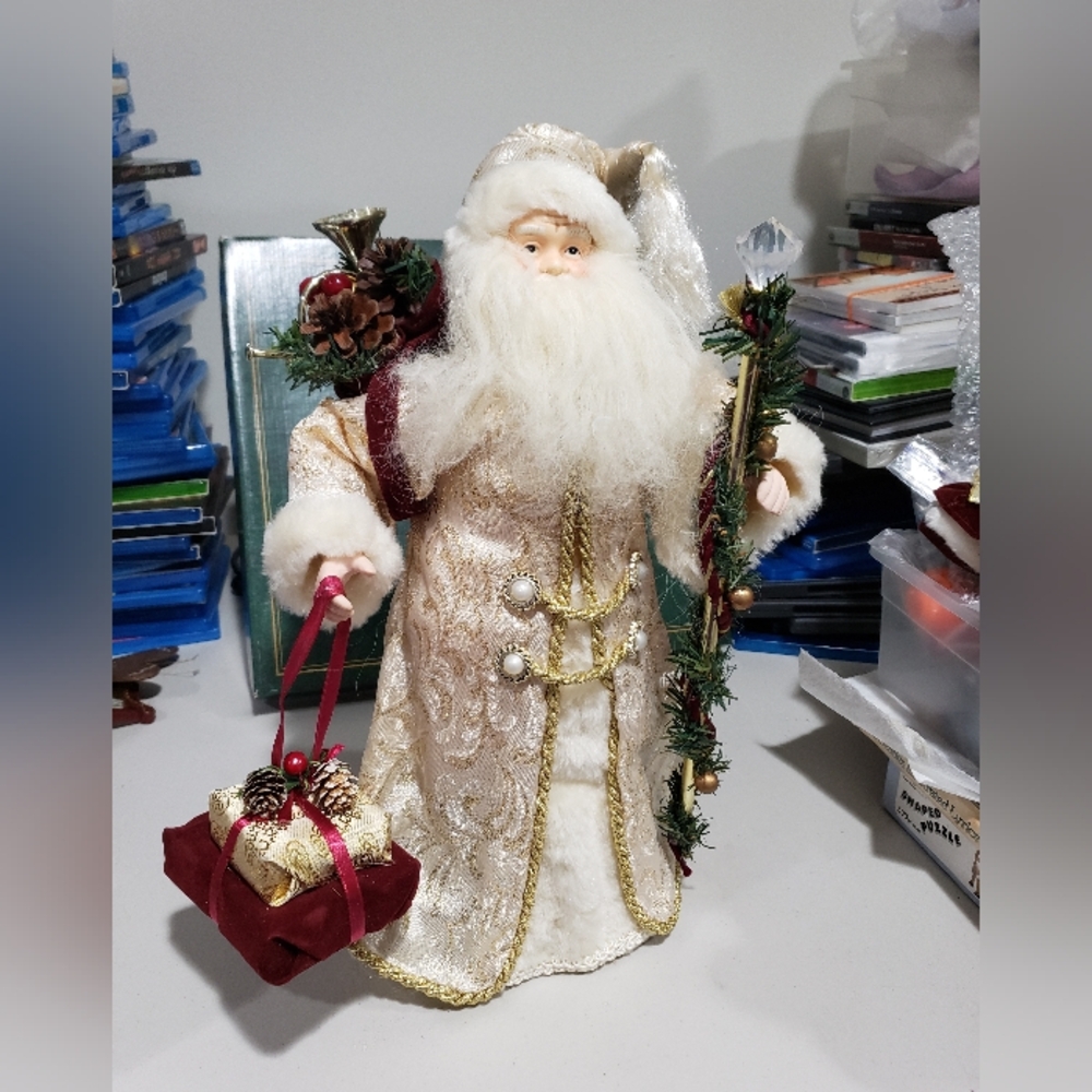 HOLIDAY CHRISTMAS TREE TOPPER